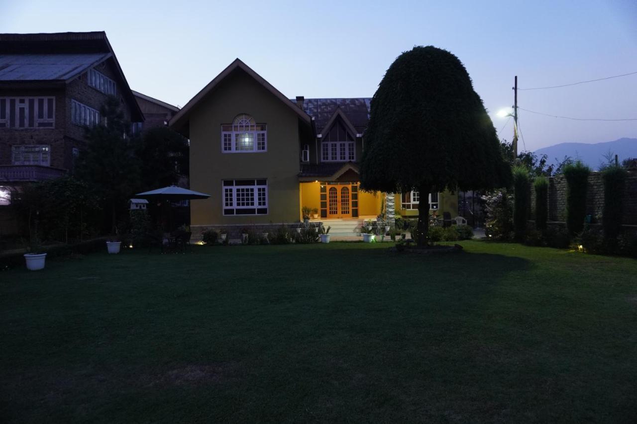 Farsal Villa Srīnagar Exteriér fotografie